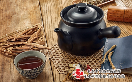 摄图网_501578428_中药材和中药壶（企业商用）中医