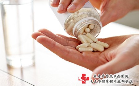 寻常型牛皮癣治疗,怎样治寻常型牛皮癣
