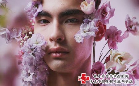 不同类型牛皮癣的症状有哪些