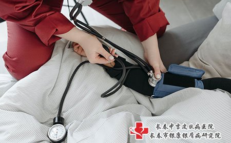 牛皮癣类型及临床表现